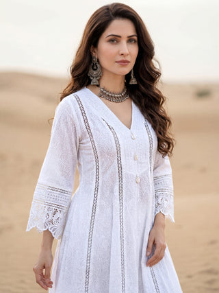 Safed Ruhi Set Of Anarkali Kurta & Pants