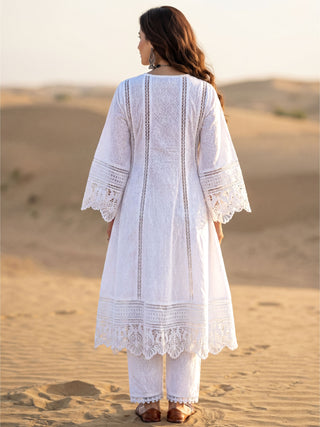 Safed Ruhi Set Of Anarkali Kurta & Pants