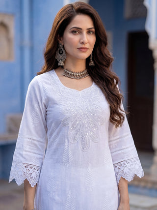 Safed Saima Set Of Kurta Pants & Dupatta