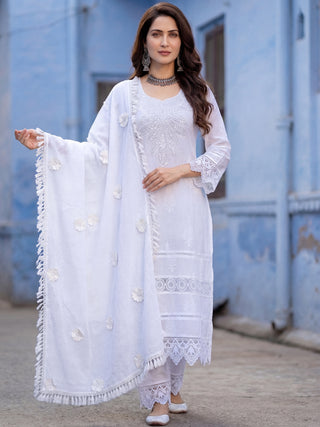 Safed Saima Set Of Kurta Pants & Dupatta