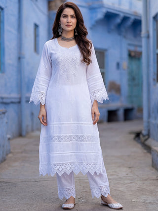 Safed Saima Set Of Kurta Pants & Dupatta