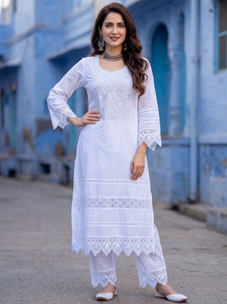 Safed Saima Set Of Kurta Pants & Dupatta