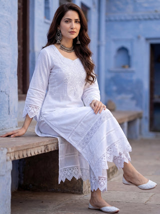 Safed Saima Set Of Kurta Pants & Dupatta