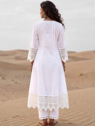 Safed Afia Set Of Anarkali Kurta & Pants