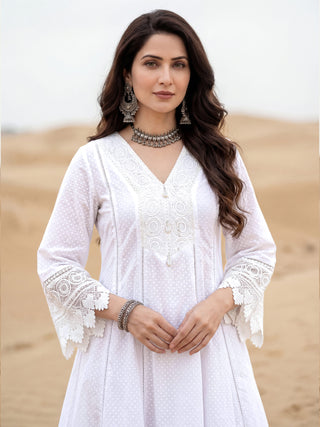 Safed Afia Set Of Anarkali Kurta & Pants