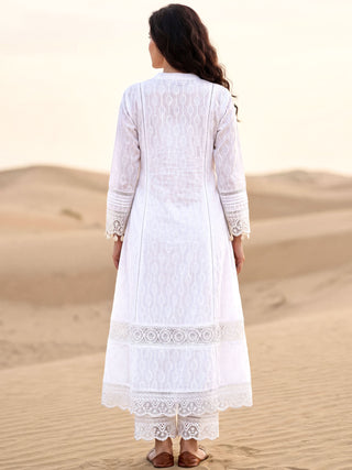 Safed Rukshar Set Of A Line Kurta Pants & Dupatta