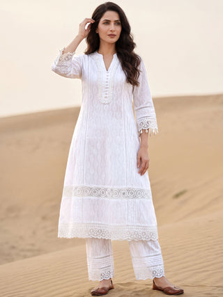 Safed Rukshar Set Of A Line Kurta Pants & Dupatta
