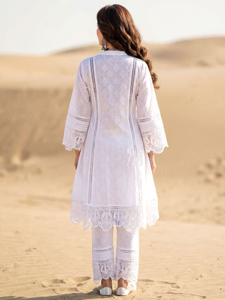 Safed Diya Set Of Kurta Pants Dupatta