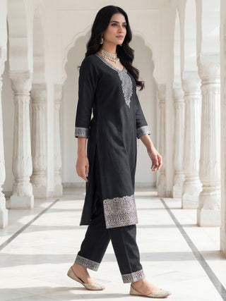 Shishir Ishaani Unstitched Suit Set