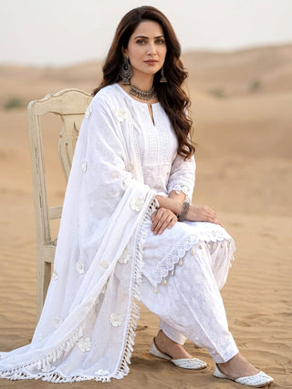 Safed Samah Set Of Kurta Farshi Pants Dupatta