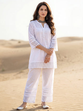 Safed Noor Co-ord Set Of Top & Pants