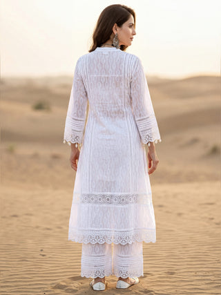 Safed Fiza Set Of A Line Kurta & Pants