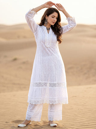 Safed Fiza Set Of A Line Kurta & Pants