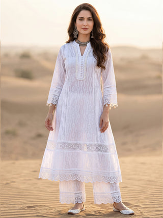 Safed Fiza Set Of A Line Kurta & Pants