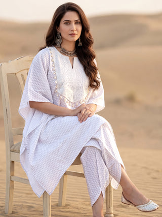 Safed Riya Set Of Kaftan & Tulip Dhoti Pants