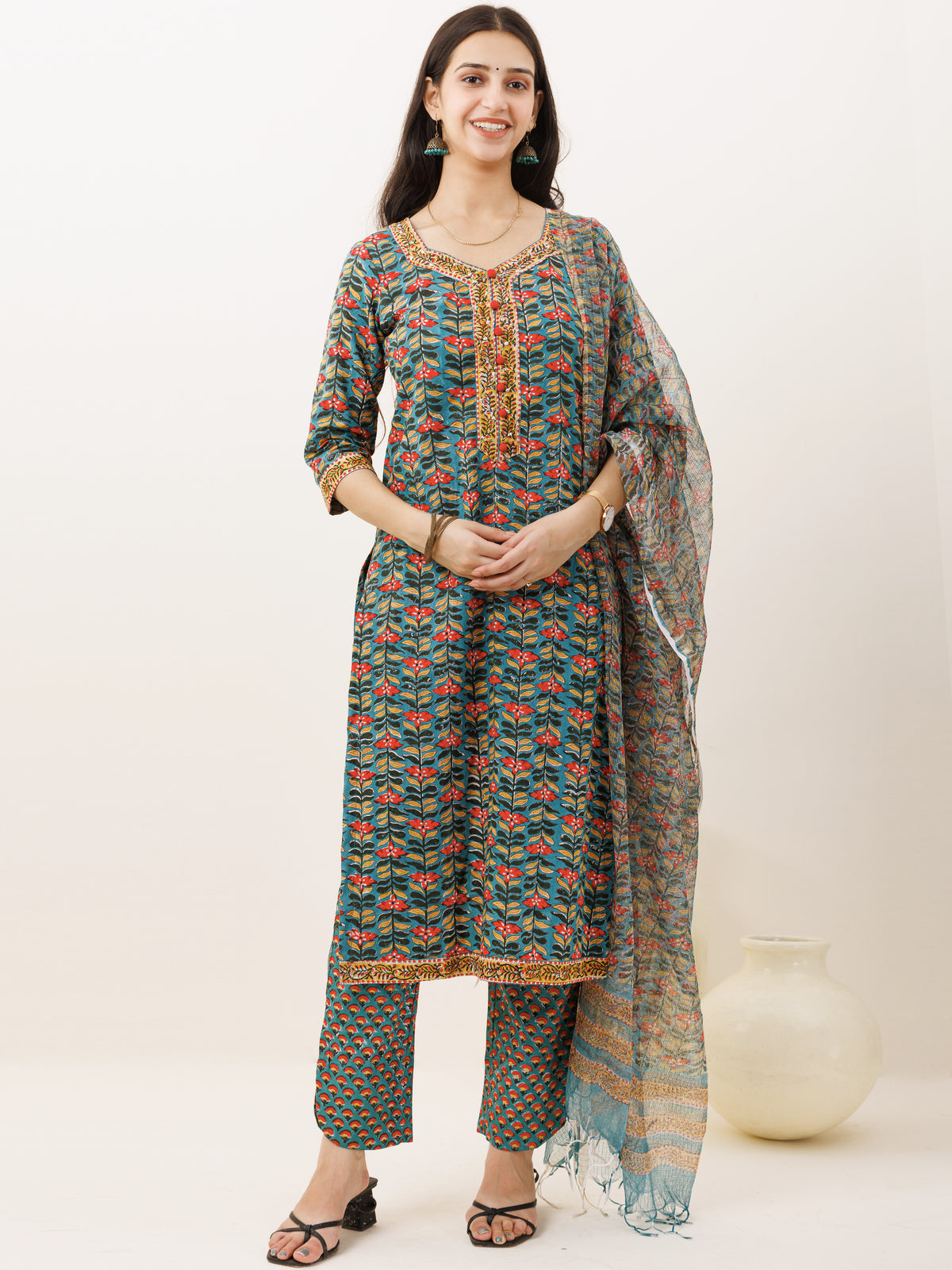 Rozana Parizaad Set Of Kurta Pants Kota Doria Dupatta