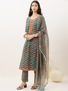 Rozana Parizaad Set Of Kurta Pants Kota Doria Dupatta