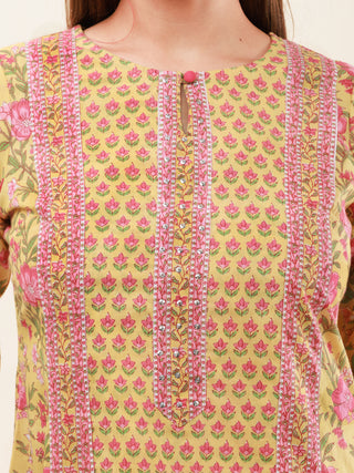 Umang Samah Set Of Kurta Pants Dupatta