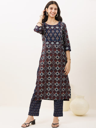 Ajrakh Fida Set Of Kurta Pants Dupatta