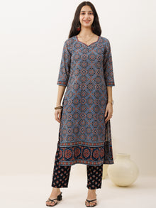 Ajrakh Rutba Set Of Kurta Pants Dupatta