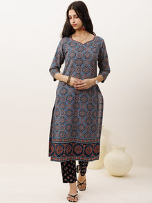 Ajrakh Rutba Set Of Kurta Pants Dupatta