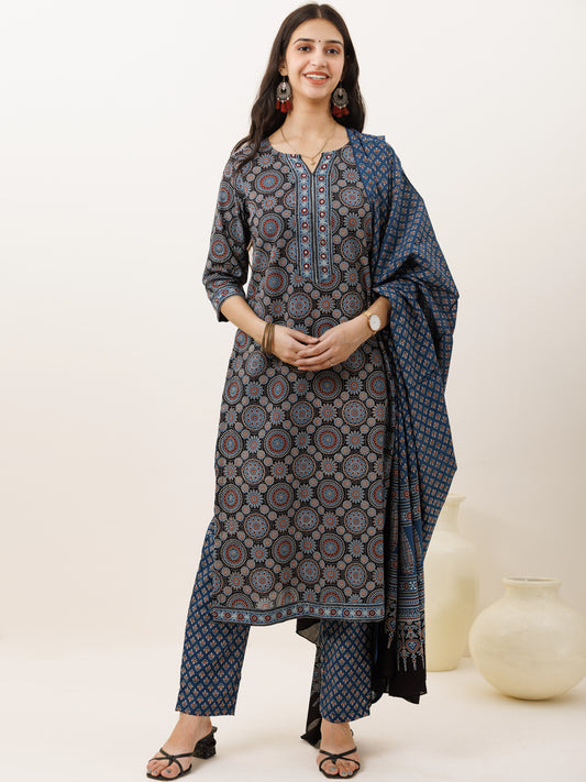 Ajrakh Megha Set Of Kurta Pants Dupatta