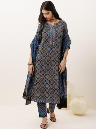 Ajrakh Megha Set Of Kurta Pants Dupatta