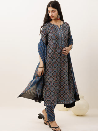 Ajrakh Megha Set Of Kurta Pants Dupatta