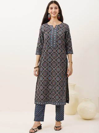 Ajrakh Megha Set Of Kurta Pants Dupatta