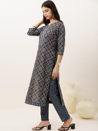 Ajrakh Megha Set Of Kurta Pants Dupatta