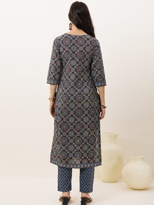 Ajrakh Megha Kurta