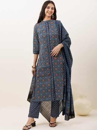 Ajrakh Ruhani Set Of Kurta Pants Dupatta