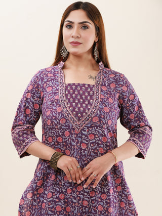 Umang Tasha Set Of Kurta Pants Dupatta