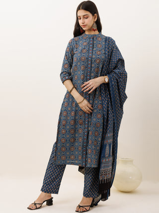 Ajrakh Ruhani Set Of Kurta Pants Dupatta