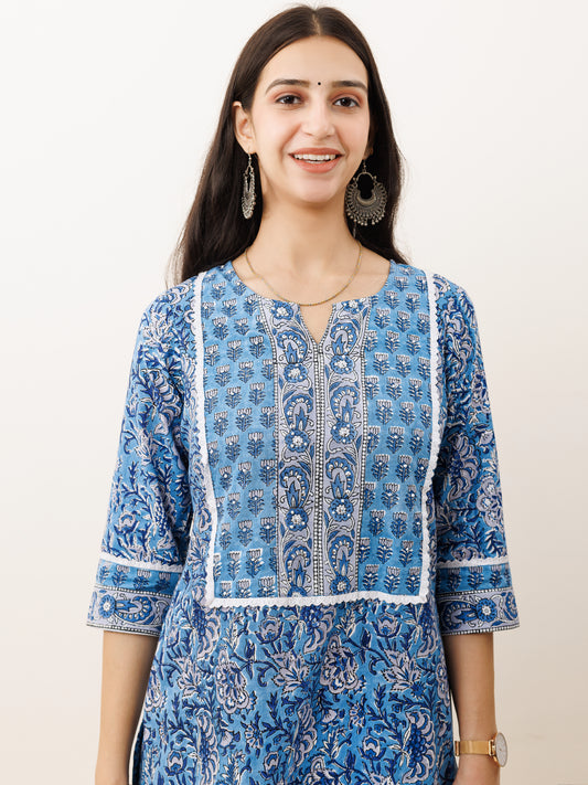 Rozana Andaz Kurta