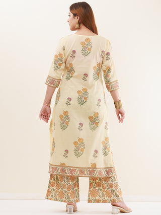 Umang Kashish Set Of Kurta Pants Dupatta