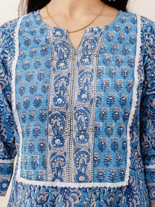 Rozana Andaz Kurta