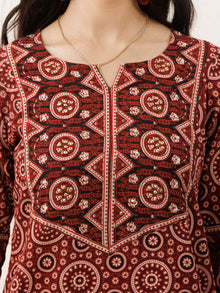Ajrakh Tahsin Set Of Kurta Pants Dupatta