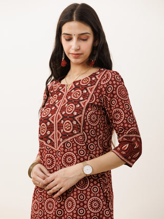 Ajrakh Tahsin Set Of Kurta Pants Dupatta