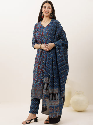 Ajrakh Noori Set Of Kurta Pants Dupatta