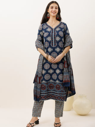 Ajrakh Mohak Set Of Kurta Pants Dupatta