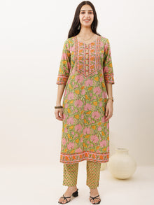 Rozana Upasana Kurta