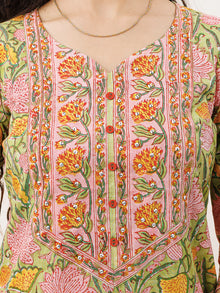 Rozana Upasana Kurta