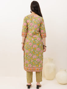 Rozana Upasana Kurta