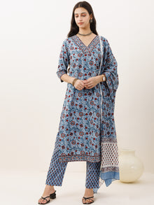 Rozana Nazar Set Of Kurta Pants Dupatta