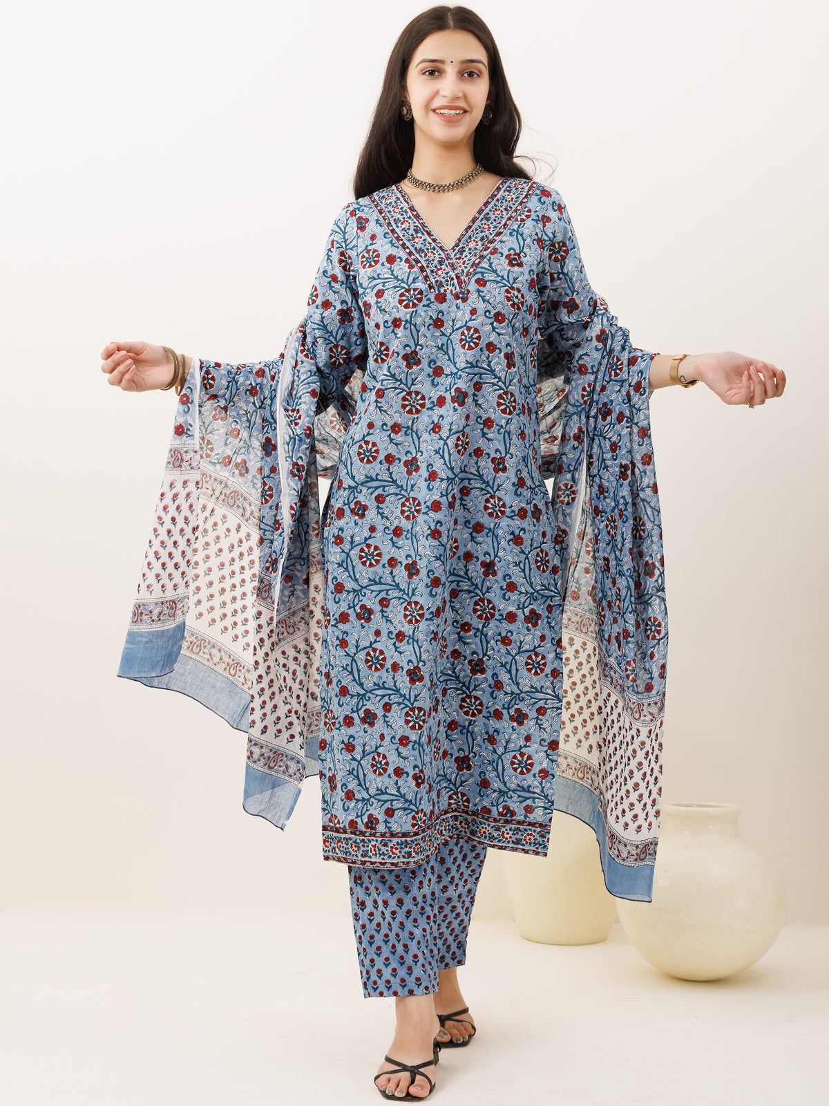 Rozana Nazar Set Of Kurta Pants Dupatta