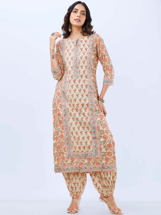 Aina Faghir Kurta
