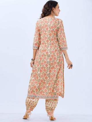 Aina Faghir Kurta