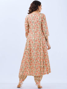 Aina Meher Set Of Kali Kurta Pants Dupatta