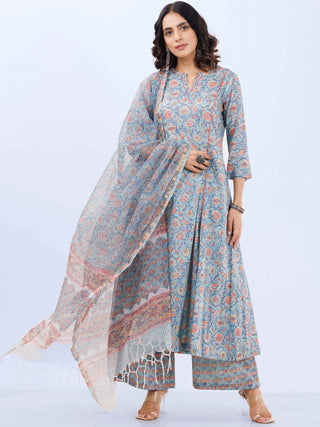 Aina Saima Set Of Kali Kurta Pants Dupatta